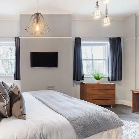 The Corson At Claremont Apartmán