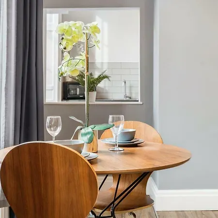 The Corson At Claremont Apartment