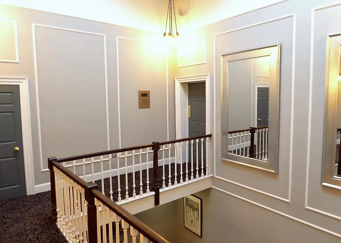 The Corson At Claremont * Λιντς