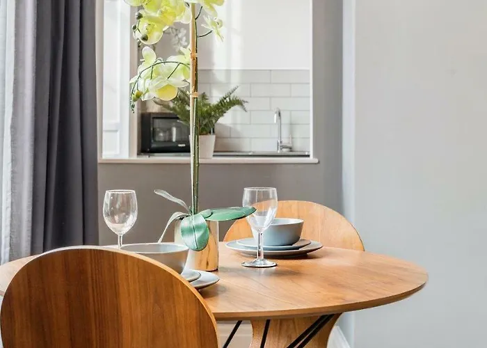 The Corson At Claremont Apartment