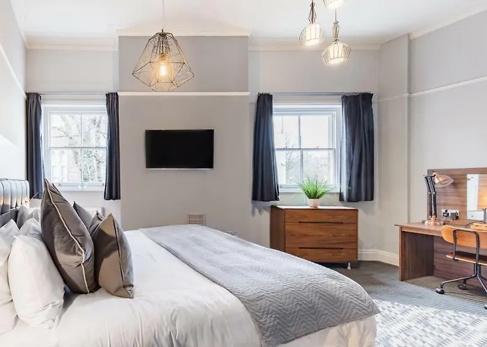 The Corson At Claremont Apartment