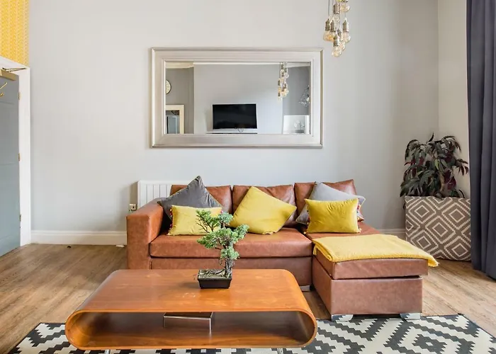 The Corson At Claremont Apartment *