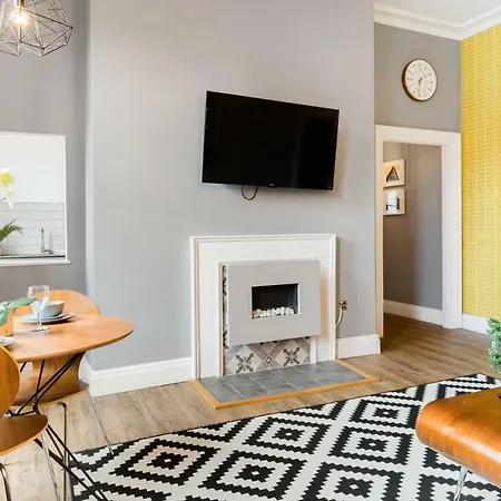 The Corson At Claremont Apartment