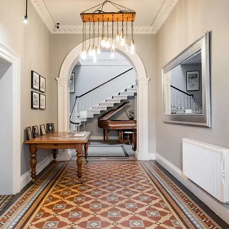 The Corson At Claremont Apartment