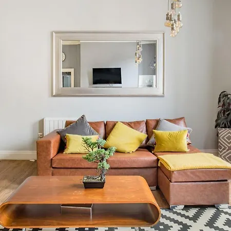 The Corson At Claremont Apartment *